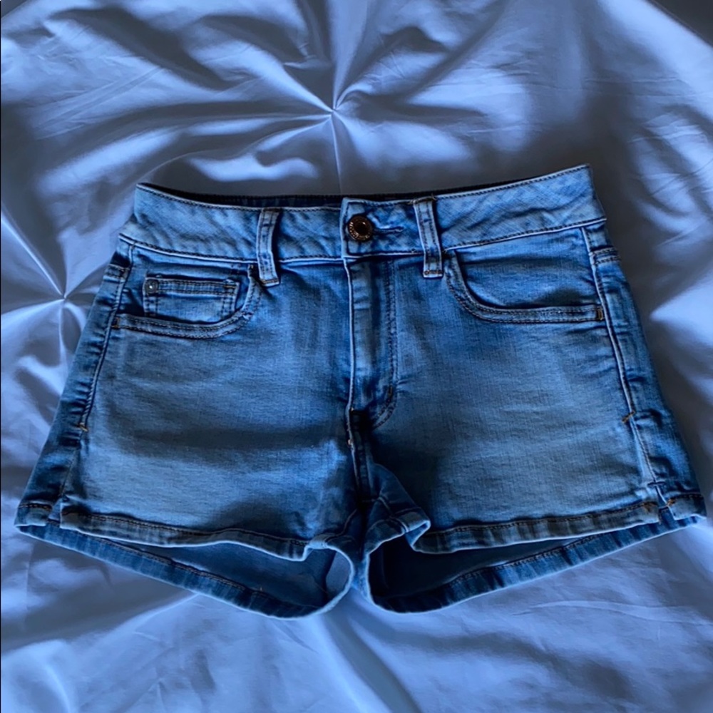 American Eagle Lightwash Jean Shorts